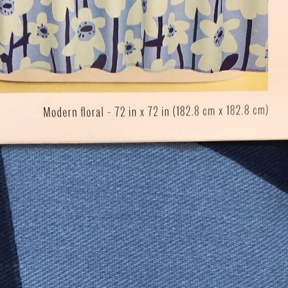 NEW Room Essentials Modern Floral Shower Curtain - Picture 3 of 5